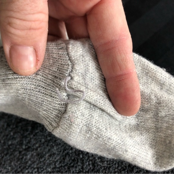 THE TESS Grey Sweater with Apple Design - Picture 9 of 16